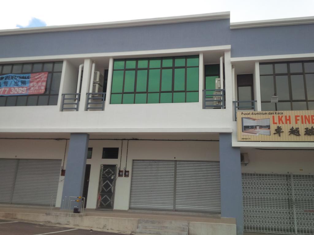 Eiman Homestay, Kluang Esterno foto